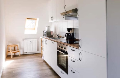 Barsbek Apartment | Ferien am Strand, Ruhig Netflix & 24/7 Check-in