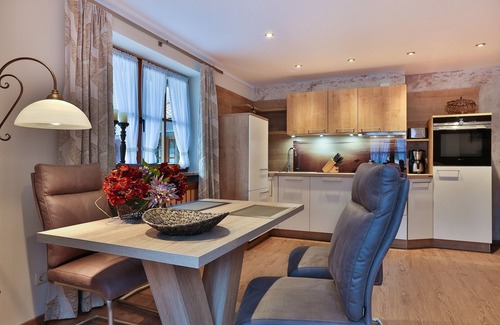 Ramsau bei Berchtesgaden Apartment | Ferienwohnung Nr. 3, mit Balkon und Bergblick, 66 qm
