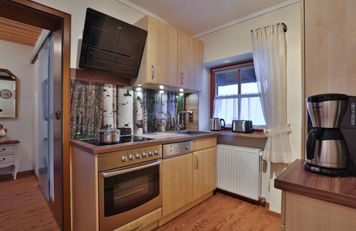 Ramsau bei Berchtesgaden Apartment | Ferienwohnung Nr. 1, 1-2 Personen, 50 qm, Bad/WC, Balkon und Bergblick, TV, Geschirrspüler, 1 Schlafzimmer, Nord-Westen