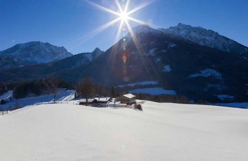 Ramsau bei Berchtesgaden Apartment | Ferienwohnung d' Holzstubn, 1-4 Personen, 75qm, 2 separate Schlafzimmer mit eigener Dusche/WC, Obergeschoss