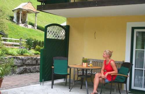 Ramsau Apartment | Ferienwohnung Gamsblume, 2 Personen, 54 m², Dusche/WC, Flat-TV, 1 Schlafzimmer, Balkon, Infrarot-Wärmekabine, Nichtrauche