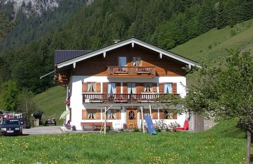 Ramsau bei Berchtesgaden Apartment | Ferienwohnung Hochkalter, 1-2 Personen, 26 qm, Dusche/WC, Balkon, TV, W-LAN, Geschirrspüler, 1 Schlafzimmer, Dachgeschoss