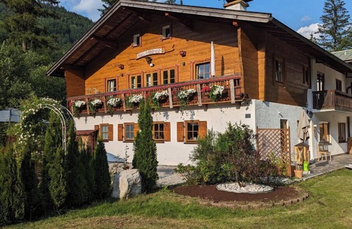 Ramsau Apartment | Ferienwohnung Bergblick für 3 Personen 60qm Dusche/WC Balkon W-LAN TV