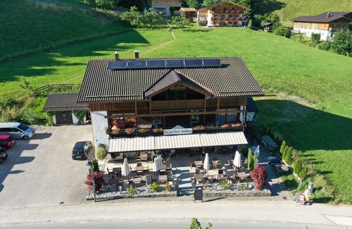 Ramsau Apartment | Ferienwohnung Gipfelglück, 2-5 Personen, 60 qm, TV, 2 Schlafzimmer, Dachgeschoss