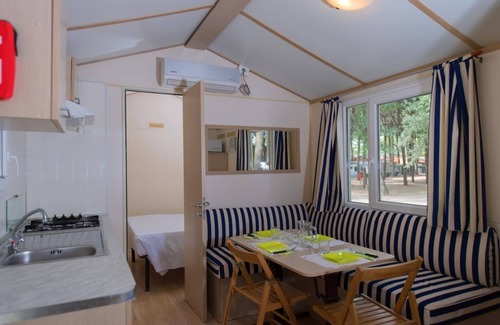Lido di Spina House | Feriendorf Mare Pineta Ametista für 5 Personen