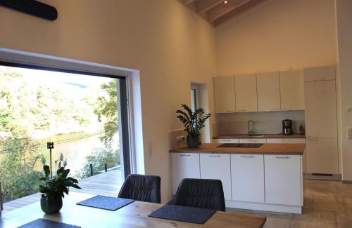 Heimbach House | Ferienhaus &#039Freund am See&#039 1