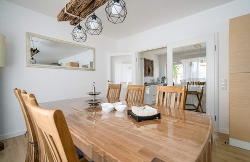 Mirow House | Ferienhaus am Walnussbaum