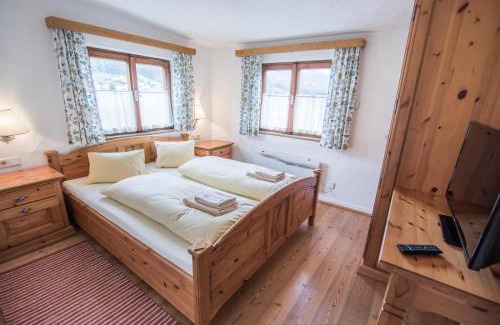 Flachau Ski Chalet | Ferienhaus/Chalet Schneiderhäusl