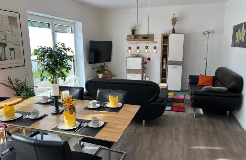 Apeldorn Apartment | Ferienhaus "Golden Delicious" Meppen Ebenerdig Carport Terrasse Neubau NETFLIX Free WIFI 2 Schlafzimmer Küche GästeWC