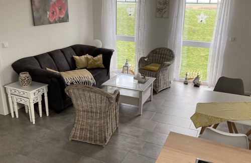 Oldenswort Apartment | Ferienhaus Hemmerdeich OG Apartment for 4 pers. directly on the Eider