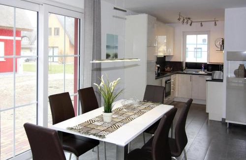 Neuenkirchen House | Ferienhaus Lotsenhaus am Breetzer Bodden, cleaning included