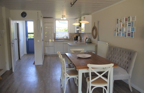 Haffkrug House | Ferienhaus mit 3 SZ, 2 Bädern, Garten, Terrasse, Kinderzimmer Haustierfreundlich