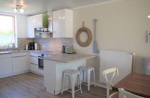 Haffkrug House | Ferienhaus mit 3 SZ, 2 Bädern, Garten, Terrasse, Kinderzimmer Haustierfreundlich