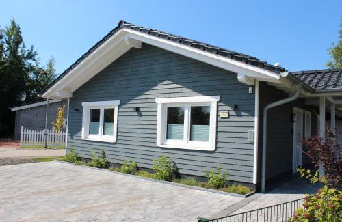 Twist House | Ferienhaus Seehuis, Sauna, angeln, familienfreundlich