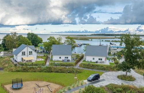 Altwarp House | Ferienhaus Seenixe mit Kamin und Wasserblick