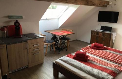 Dipperz Apartment | Ferienhof Dipperz Ein-Zimmer-Appartement
