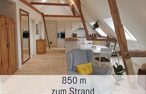 Steinberg Apartment | Ferienloft Sternenblick - strandnah, haustierfreundlich, tolle Küche, optimal für Workation, 4 Personen