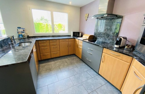 Dottikon House | Ferienvilla "Leons Holiday Homes"