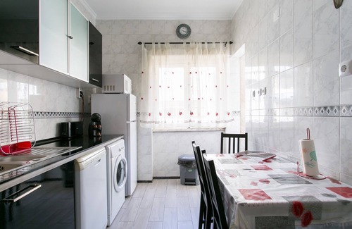 Algueirao - Mem Martins Apartment | Ferienwohnung/app. für 6 Gäste mit 70m² in Algueirão-mem Martins