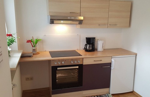 Schoenau am Koenigssee Apartment | Ferienwohnung Hochkalter für 2 Personen, kombinierter Wohn- Schlafraum, Dusche/WC, Balkon, 36 qm