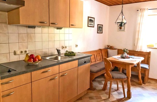 Aschau im Chiemgau Apartment | Ferienwohnung I 45 qm°, zwei Schlafzimmer, Südbalkon und ebenerdigem Eingang°