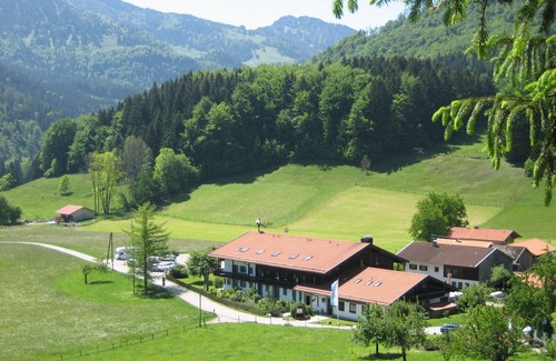 Aschau im Chiemgau Apartment | Ferienwohnung° 55 qm extra Schlafzimmer und Balkon, App. Nr. 5