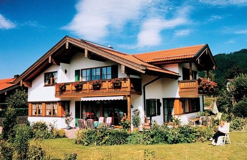 Aschau im Chiemgau Apartment | Ferienwohnung II "Kampenwand" extra Schlafzimmer und Süd-Balkon, 70 qm°