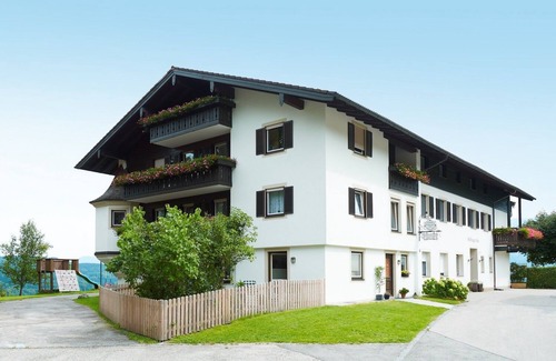 Aufham Apartment | Ferienwohnung 1 "Bad Reichenhall", Nichtraucher, 2 Schlafzimmer, Sat-TV, 4 Sterne, max. 6 Personen