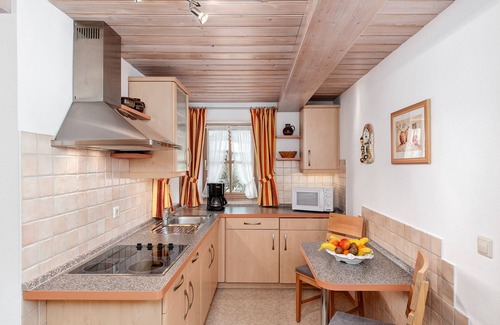 Kreuzfeld Apartment | Ferienwohnung 1 für 2 Personen mit Balkon, 47 m²