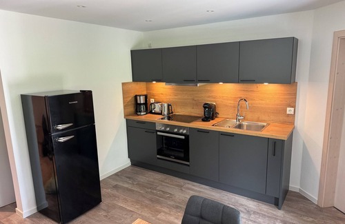 Anger Apartment | Ferienwohnung 2 mit 2 Schlafzimmer, Priv. Sauna und Traumhaften Salzwasser-pool
