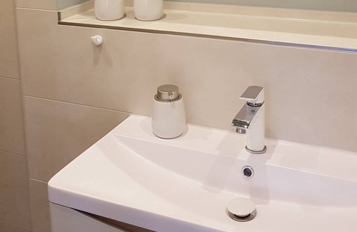 Outer Neustadt Apartment | Ferienwohnung 2 mit 45 qm, 1 Schlafzimmer, 1 Wohn-schlafzimmer, Max. 3 Personen