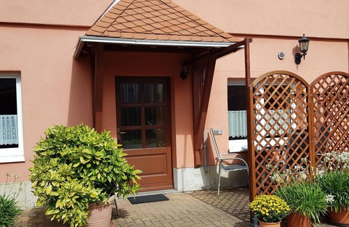 Ehrenberg Apartment | Ferienwohnung 2 mit 56qm, 2 Schlafzimmer, 1 Wohn-/Schlafzimmer, für maximal 4 Personen