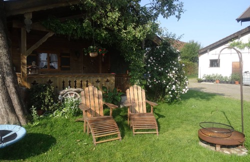 Teisendorf Apartment | Ferienwohnung 60QM für 4 Pers., 2 Schlafzimmer, 1 Wohnküche, Balkon, Dusche/WC