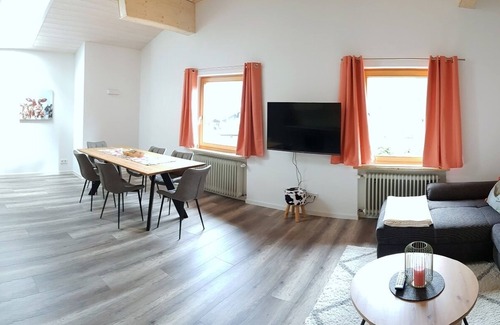 Unterwoessen Apartment | Ferienwohnung 80 m², 2-6 Personen, 3 Schlafzimmer, Wohnküche, 2 WC, TV