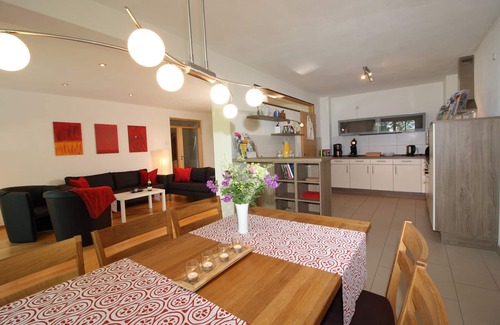 Grabenstatt Apartment | *Ferienwohnung Achental - spacious apartment (120 sqm), max. 6 pers.; open kitchen