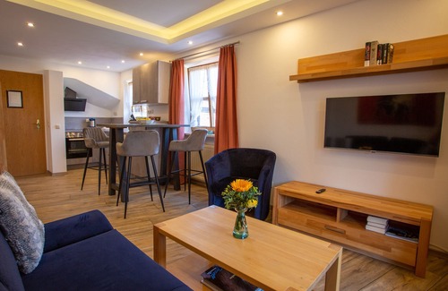 Inzell Apartment | Ferienwohnung "Almenrausch" für 2 Personen mit Balkon, 38 m²