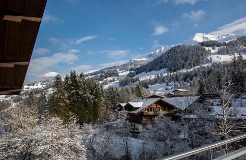 Adelboden Apartment | Ferienwohnung am Bach