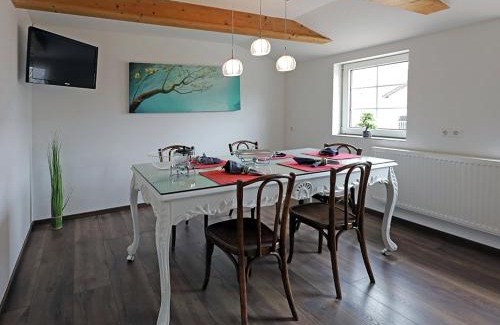 Lachendorf Apartment | Ferienwohnung am Schwimmteich 2