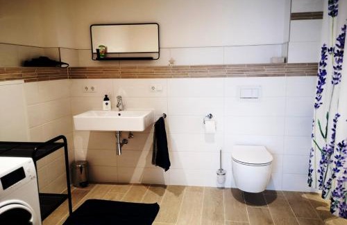 Veitshoechheim Apartment | Ferienwohnung am Zehntkeller