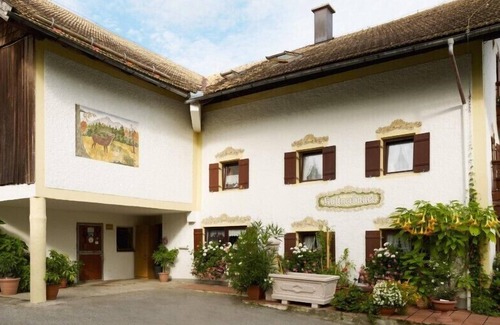 Anger Apartment | Ferienwohnung Bergblick 55 qm, Wohnschlafzimmer 2 extra Schlafzimmer, separate Küche, Balkon, Sat-TV, max 4 Personen