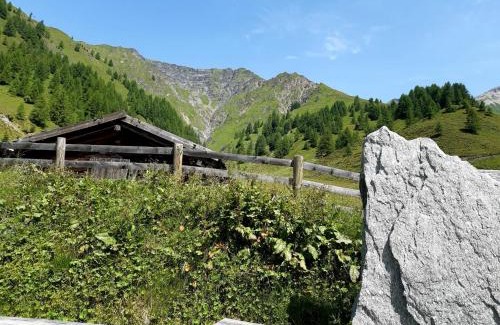 Schmirn Apartment | Ferienwohnung Bergblick
