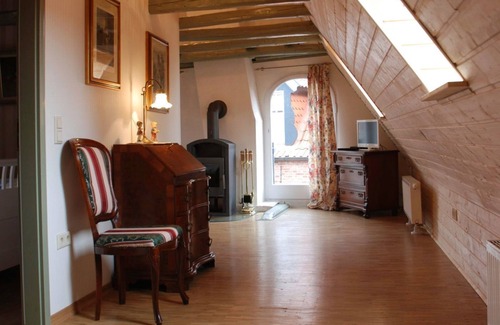Leer Apartment | Ferienwohnung Rapunzel - Ferienwohnungen Märchenhaus Domke 15133
