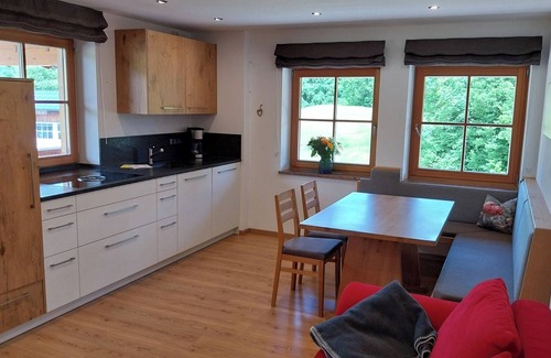 Marktschellenberg Apartment | Ferienwohnung Untersberg 60 qm mit 1 Schlafzimmer und Balkon