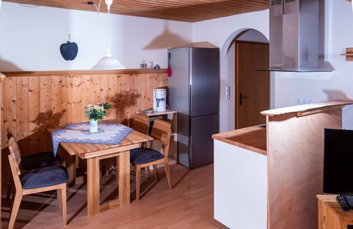 Prien am Chiemsee Apartment | Ferienwohnung 2, ruhige Lage, sep.Schlafzimmer, 58 qm