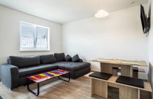 Reutin Apartment | Ferienwohnung Eyrich Og