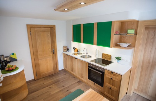 Bischofswiesen Apartment | Ferienwohnung für 2 Personen, ca. 40 m², 1 Schlafzimmer, Wohn-Schlafzimmer, Küche, Balkon