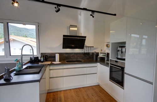 Inzell Apartment | Ferienwohnung für 2-5 Personen, 2 Schlafzimmer mit Terrasse und Balkon, 75 m²