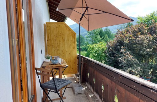Schleching Apartment | Ferienwohnung für 2 Personen, 45 m², Wohnzimmr, Schlafzimmer, Dusche/wc, Balkon, Wlan