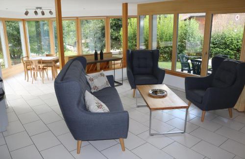 Sumvitg Apartment | Ferienwohnung für 5 Personen in Cumpadials, inmitten der Surselva