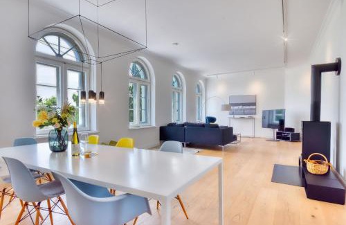 Putbus Apartment | Ferienwohnung Fürst Malte Loft I Design & Pool Putbus